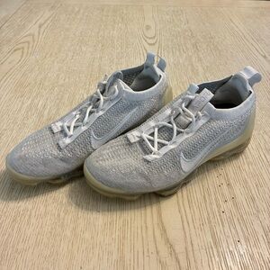 Women’s Nike Vapormax 2021 Flynit Sneaker Shoes (Cream/Grey)